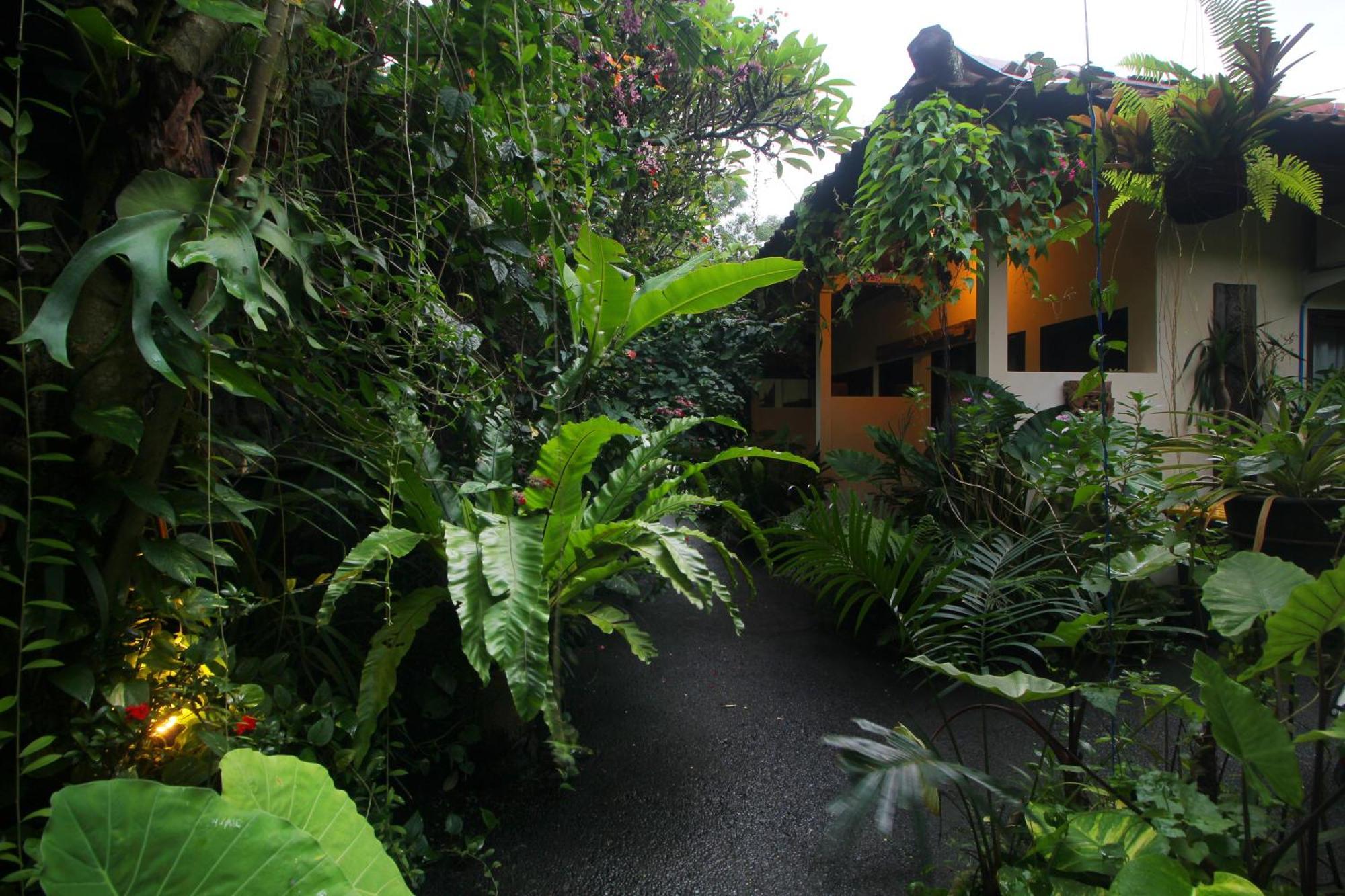 Sari Gong Guest House, A Trishula Collection Ουμπούντ Εξωτερικό φωτογραφία